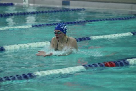 The Ladue Girls Swim and Dive team had their annual Blue White intra squad meet on November 28, 2022. The meet concluded with a win for the White team and a fun day of racing and diving. Captain MJ Bezzant said, this meet was really fun and got the whole team pumped for our first real meet.