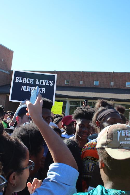 Ladue students leave school to protest at Administrative Center