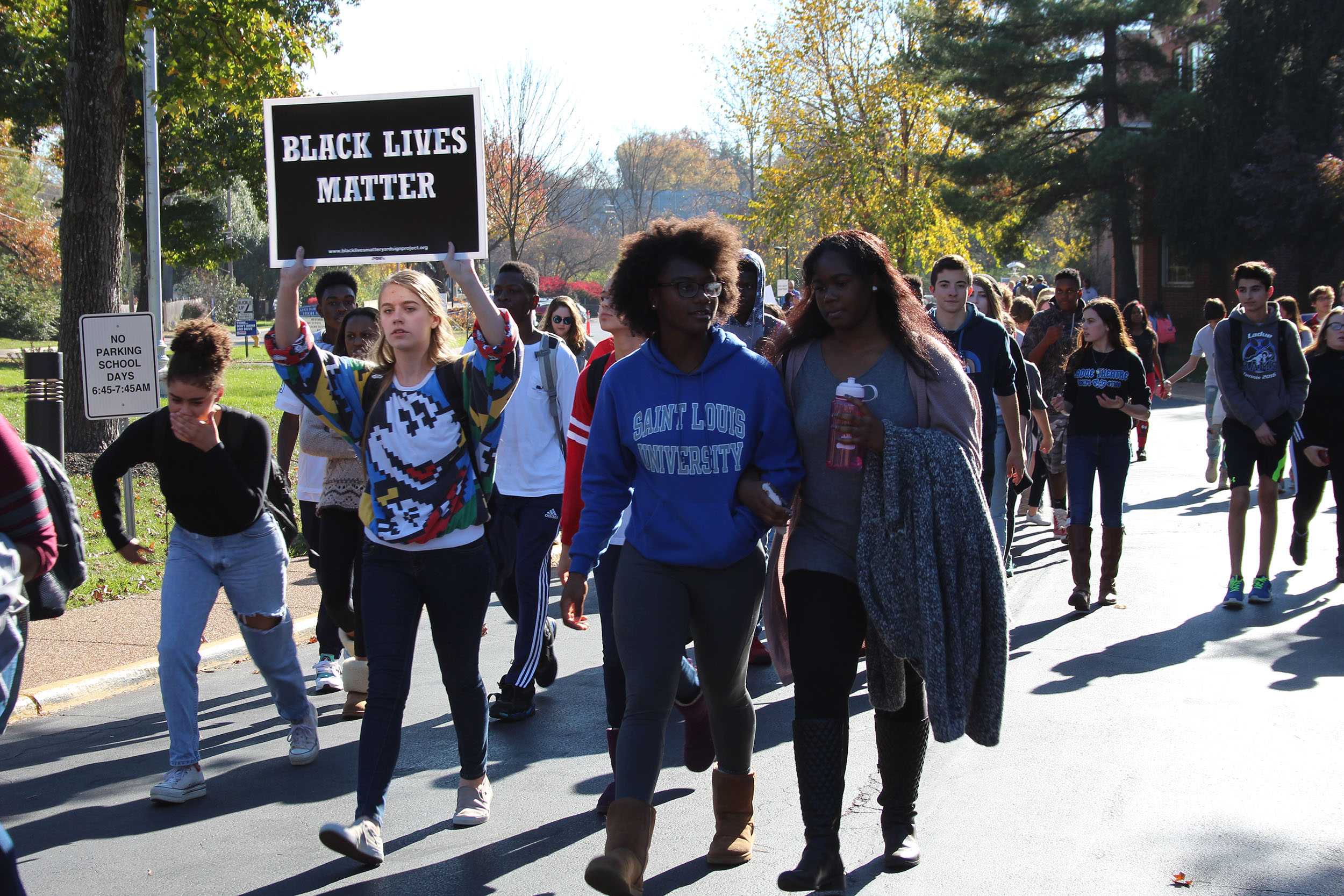 Ladue students leave school to protest at Administrative Center