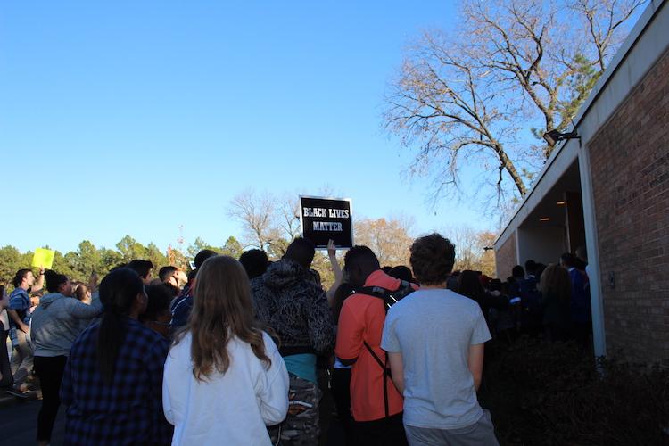 Ladue students leave school to protest at Administrative Center