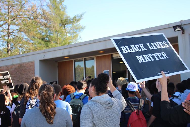 Ladue students leave school to protest at Administrative Center