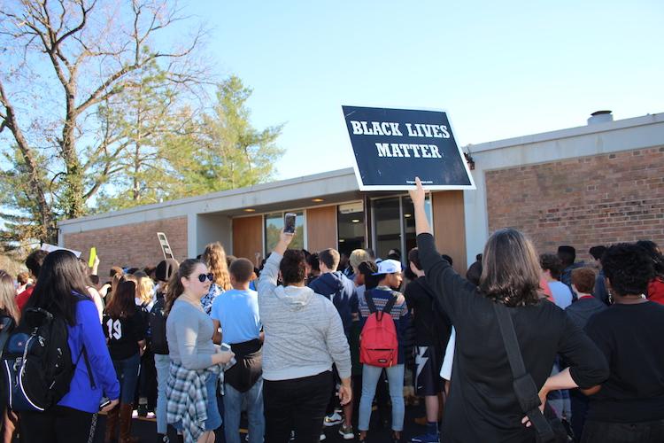 Ladue students leave school to protest at Administrative Center