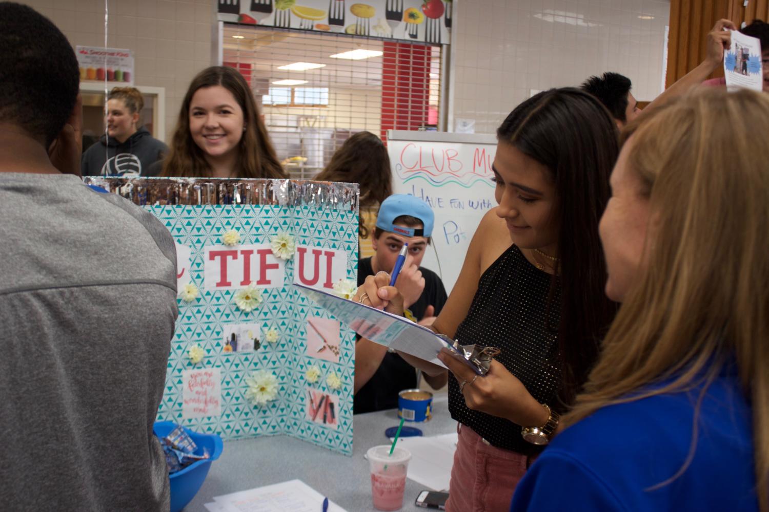 Photo Gallery: Activities Fair