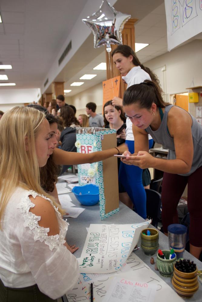 Photo Gallery: Activities Fair