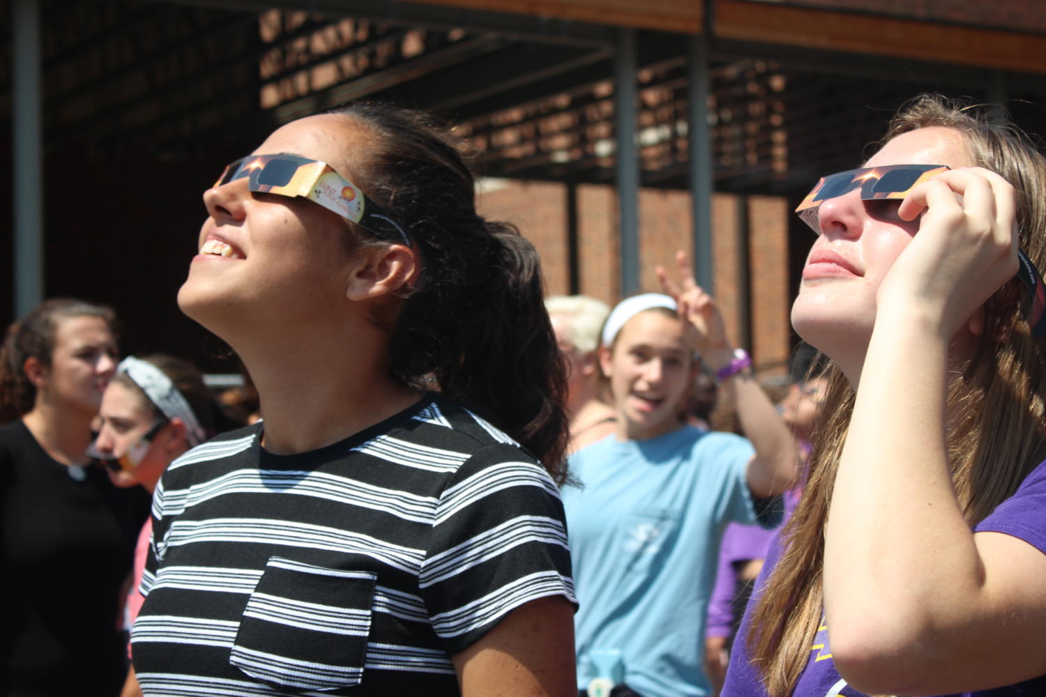 Photo Gallery: Ladue Students Watch Eclipse