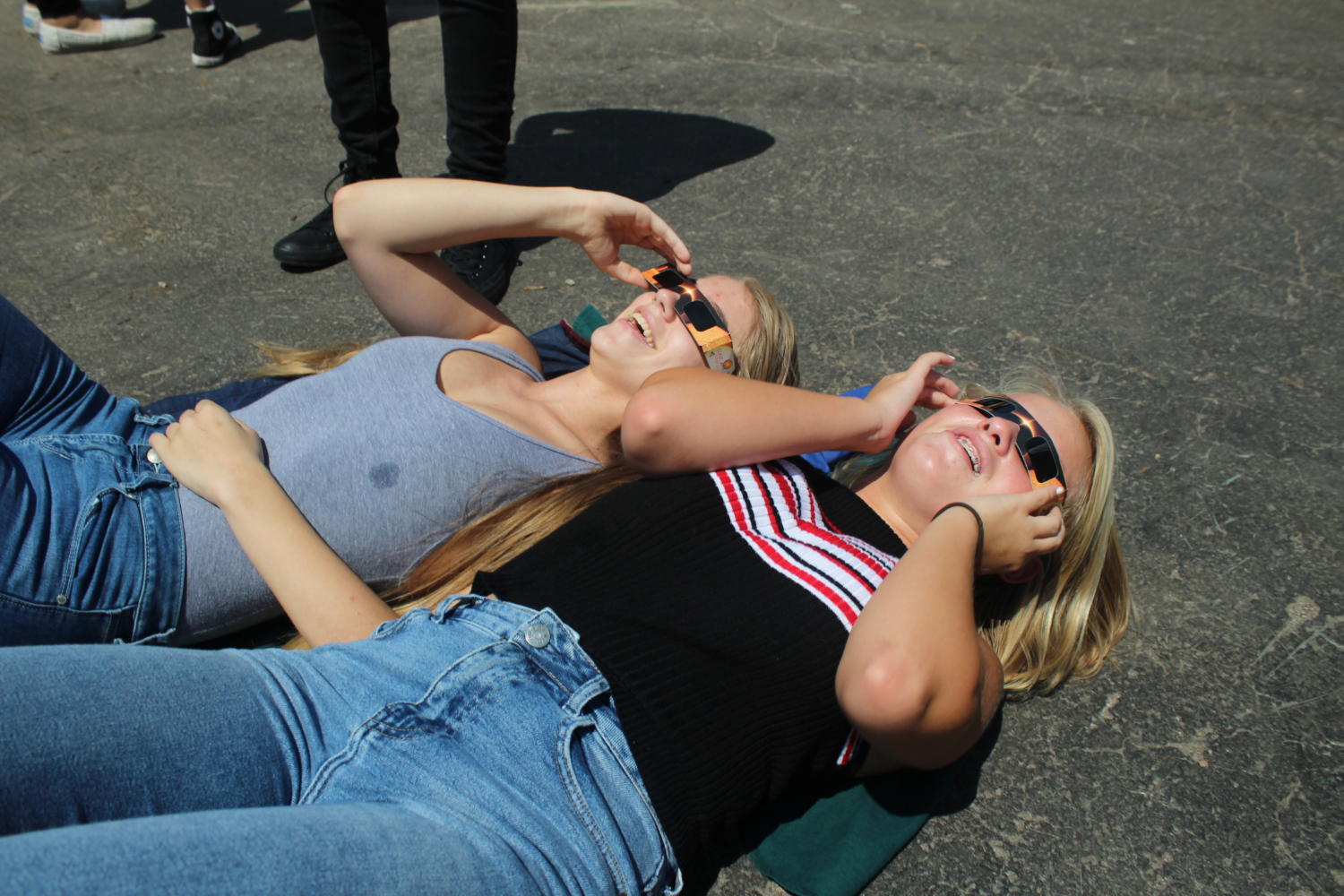 Photo Gallery: Ladue Students Watch Eclipse