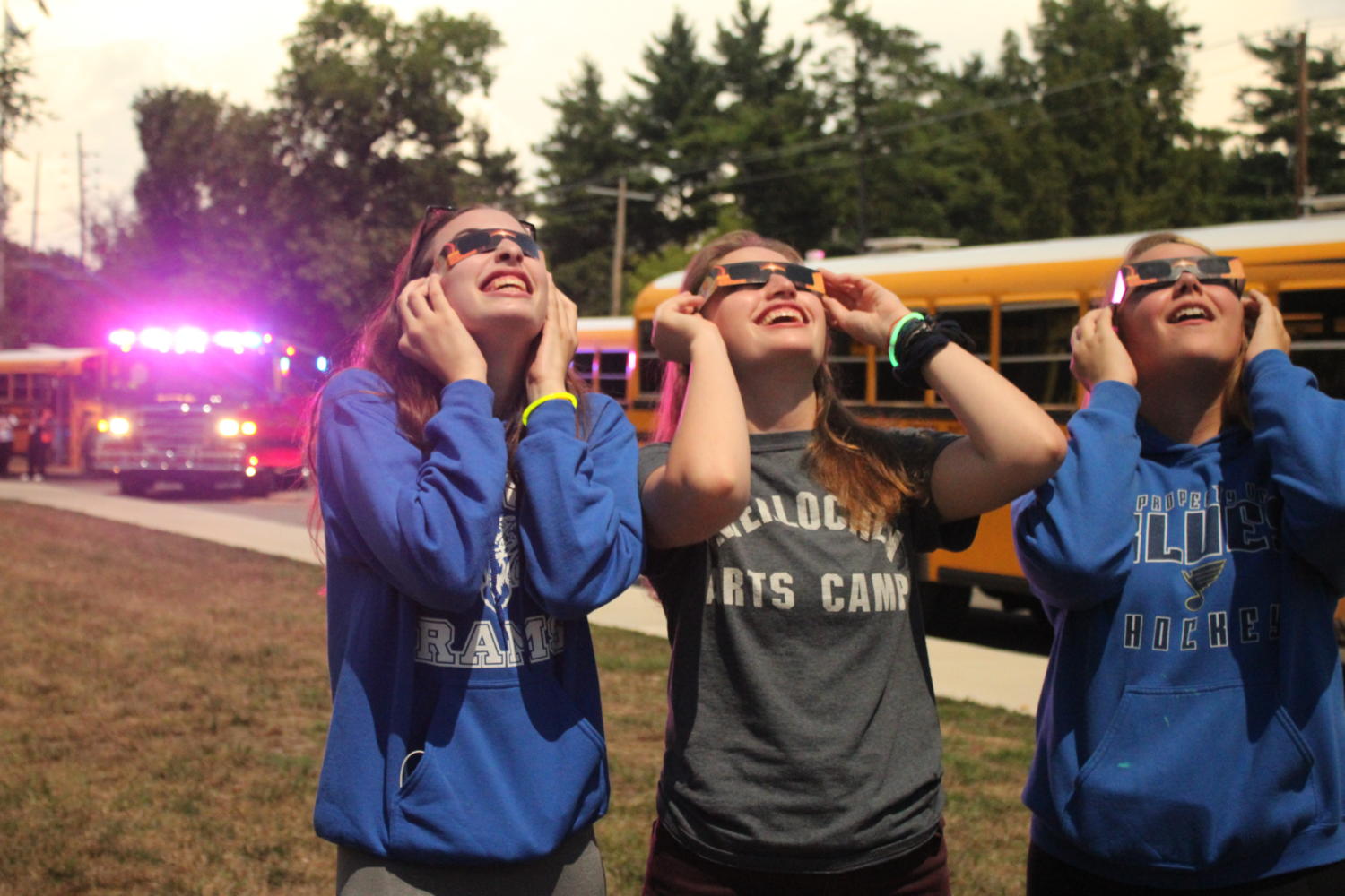 Photo Gallery: Ladue Students Watch Eclipse