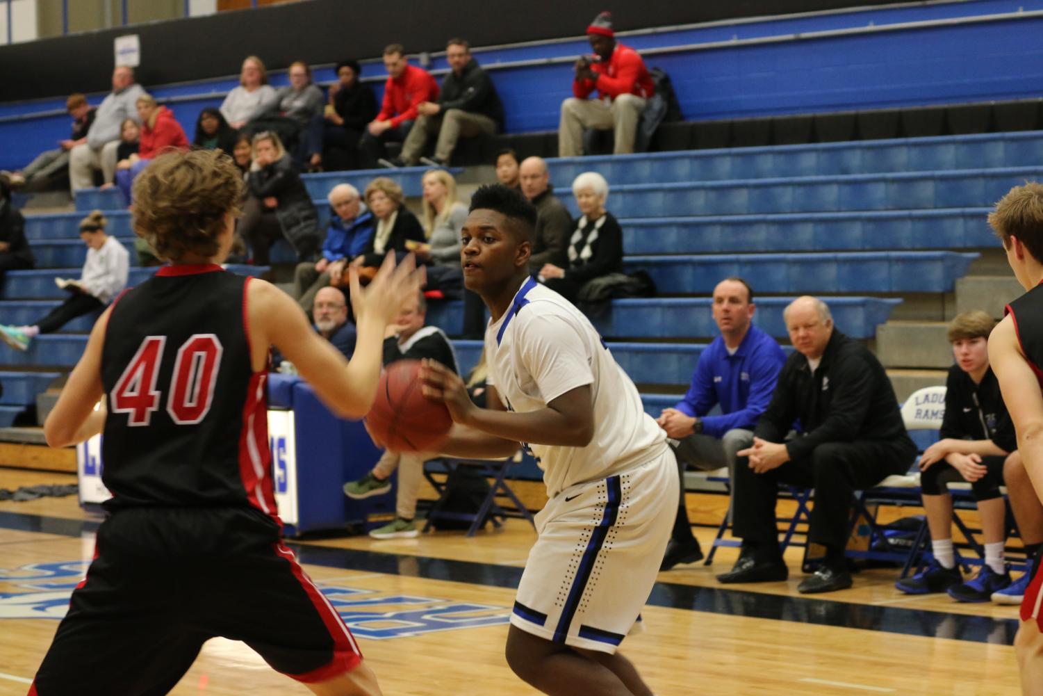 Ladue JV Boys Basketball Team hosts Parkway Central