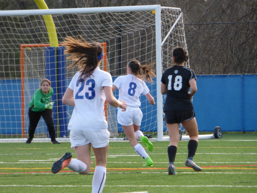 Ladue girls soccer partners with local training facility for practice