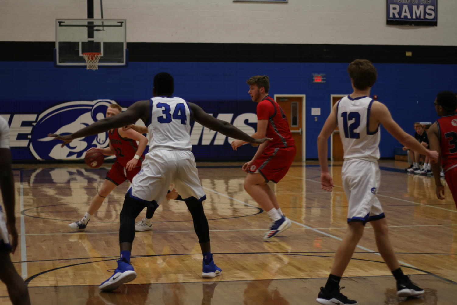 Boys varsity basketball plays Parkway South 1/4