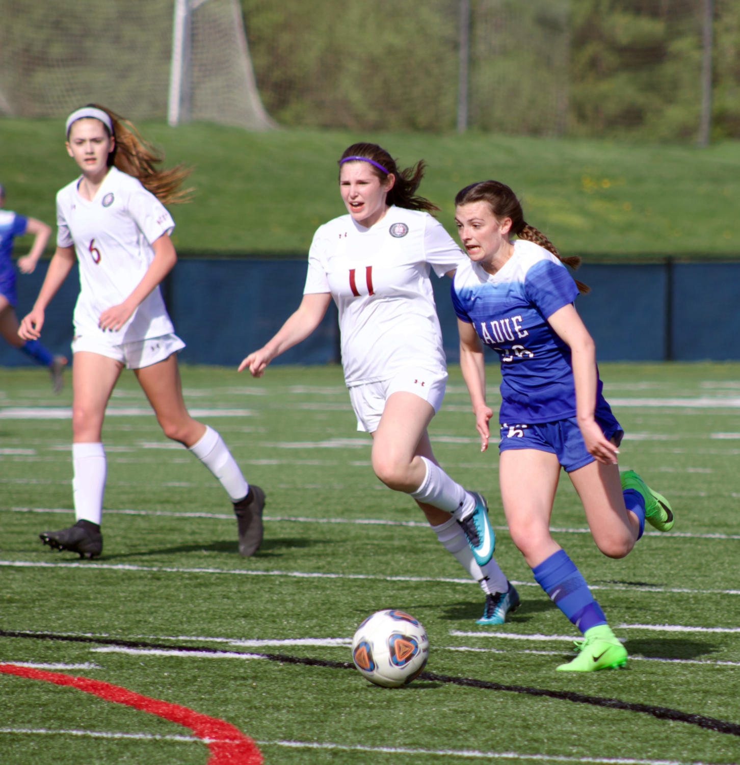 Girls Varsity Soccer Defeats MICDS 4-0