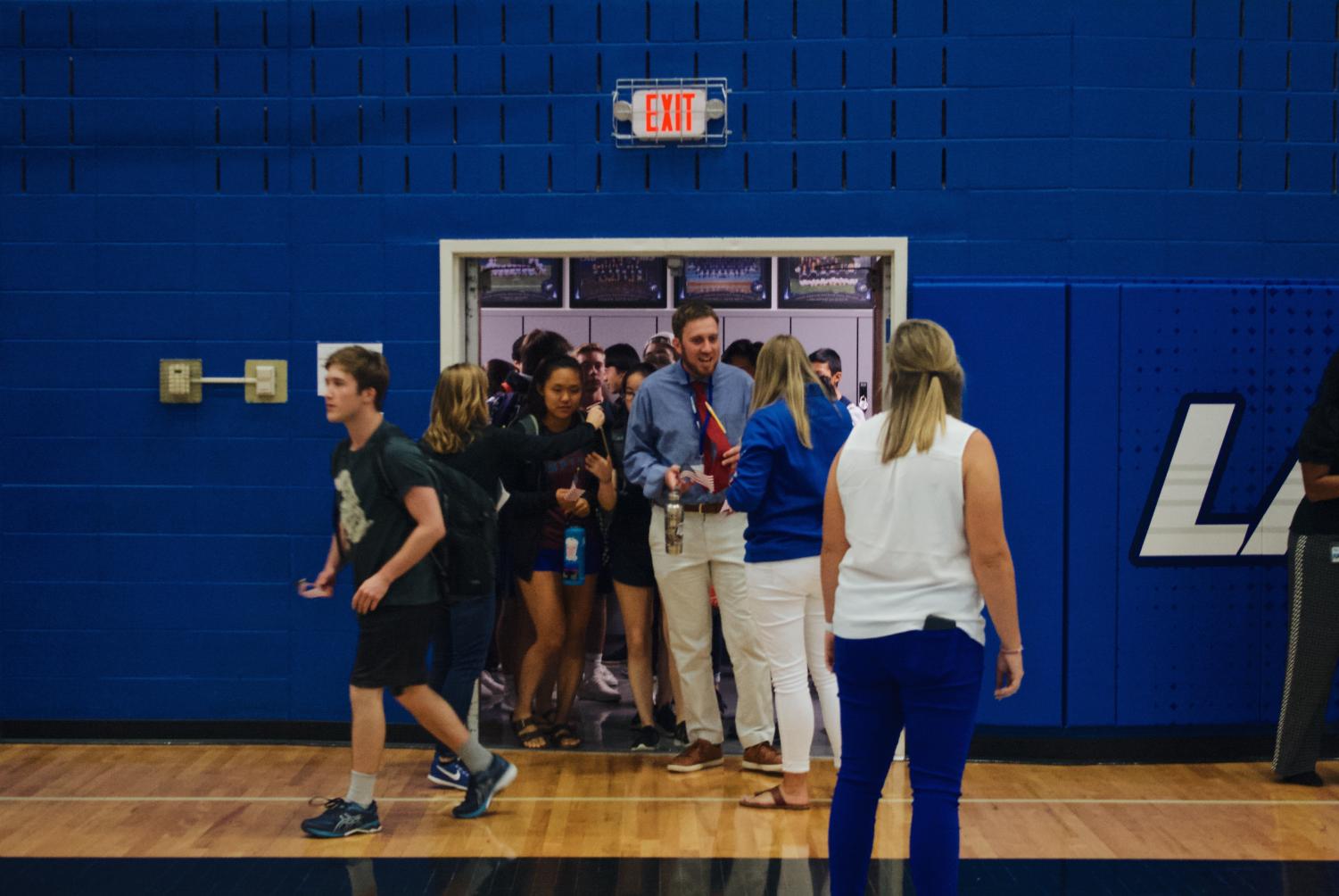 Ladue High School Hosts Naturalization Ceremony