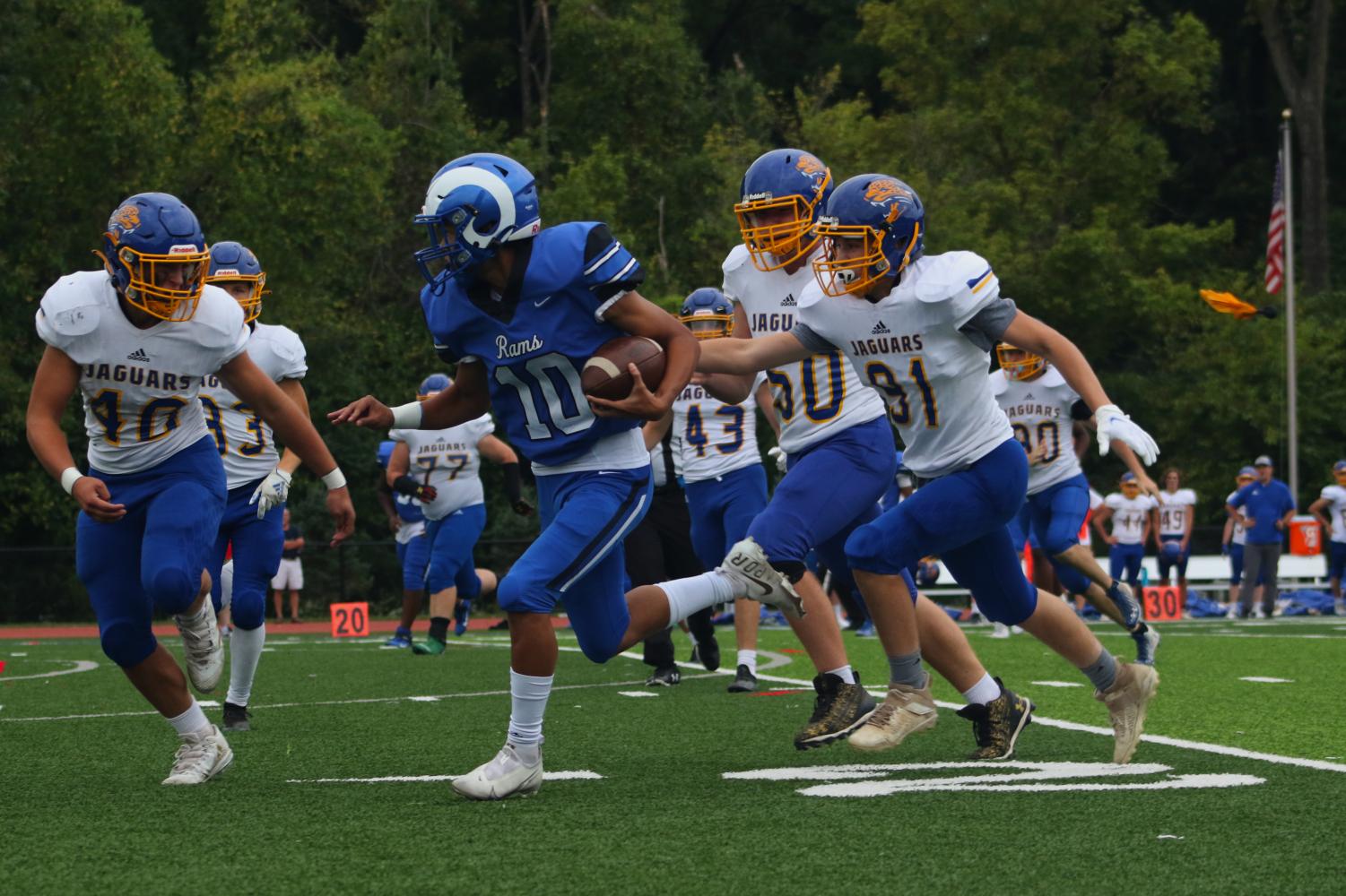 Ladue prevails against Ritenour in Oct. 4 JV football game