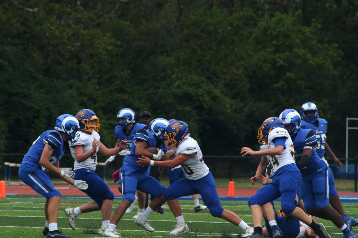 Ladue prevails against Ritenour in Oct. 4 JV football game