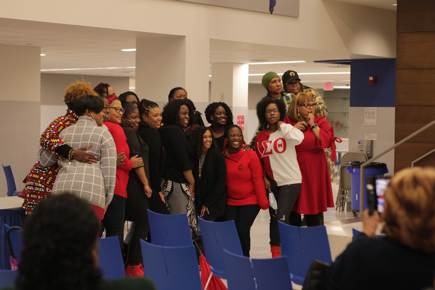 Kisha Lee is inducted as the first Black female president of the Ladue School Board