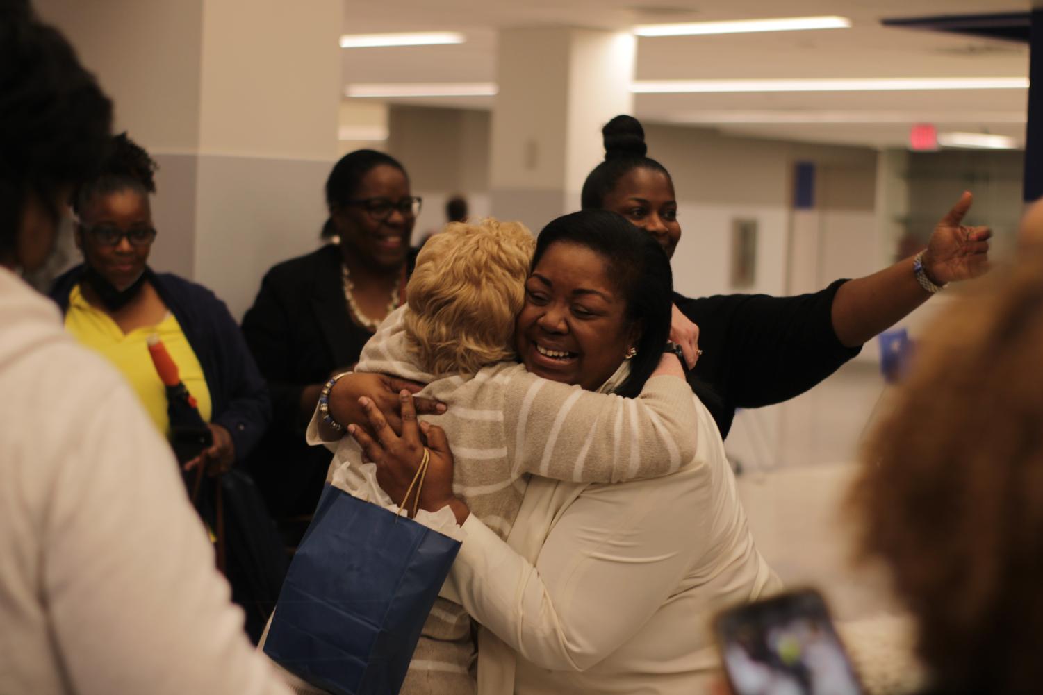 Kisha Lee is inducted as the first Black female president of the Ladue School Board