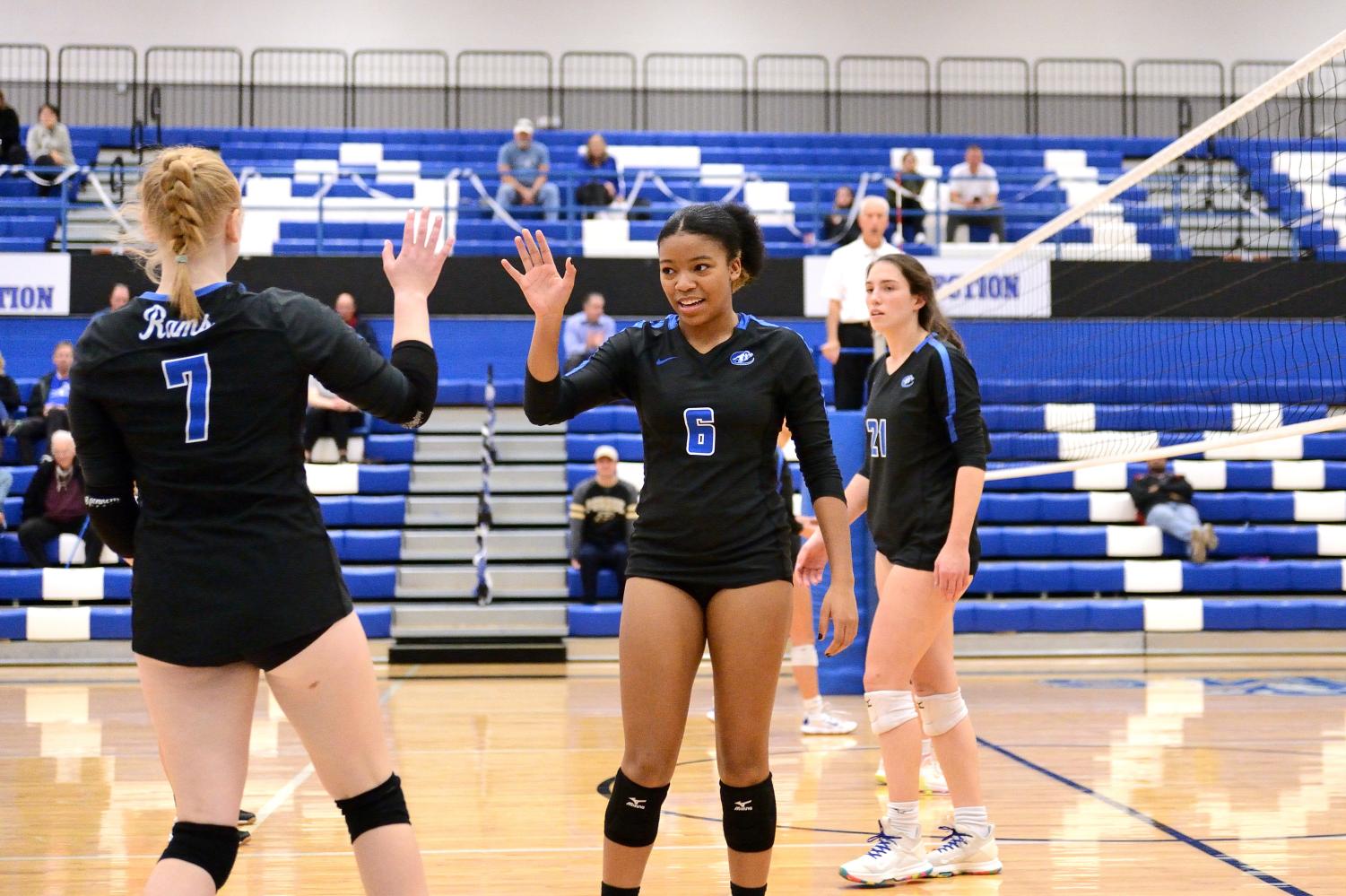 10/20 Girls Volleyball District Tournament vs McCluer