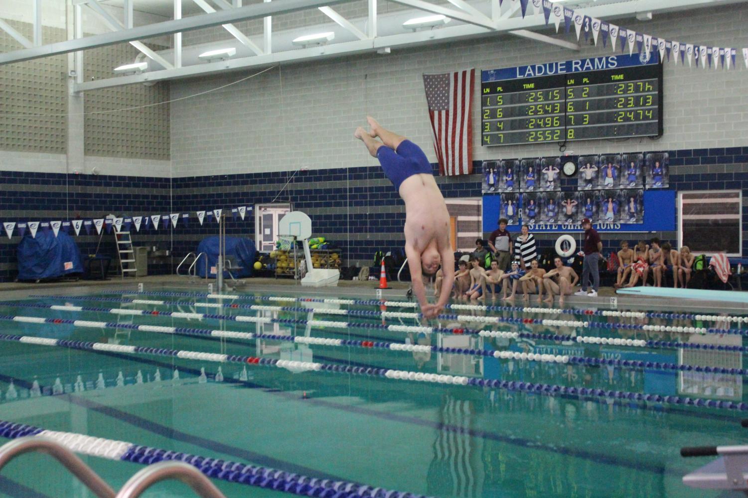 10/27/22 Boy's Swimming vs DeSmet