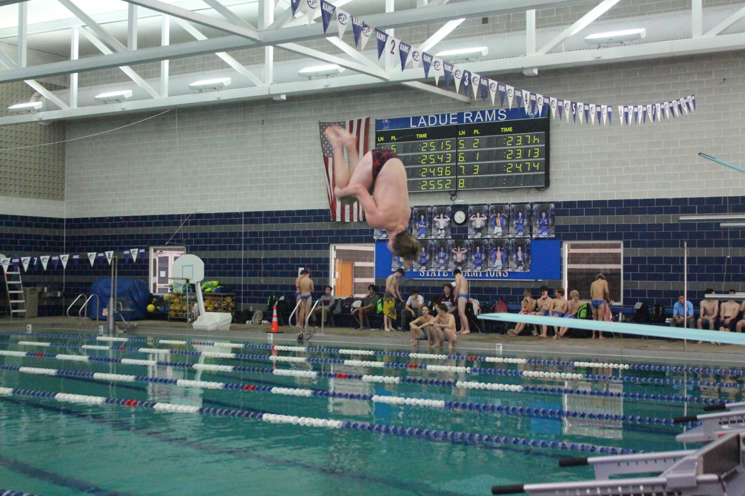 10/27/22 Boy's Swimming vs DeSmet