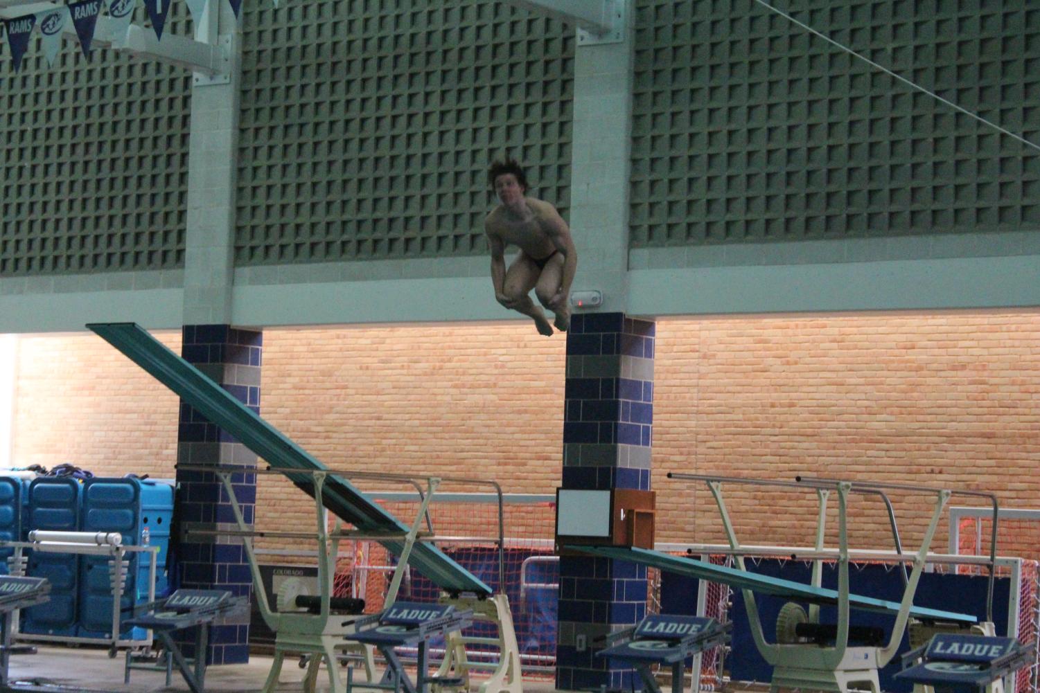 10/27/22 Boy's Swimming vs DeSmet