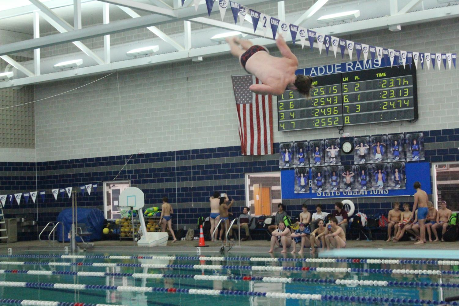 10/27/22 Boy's Swimming vs DeSmet