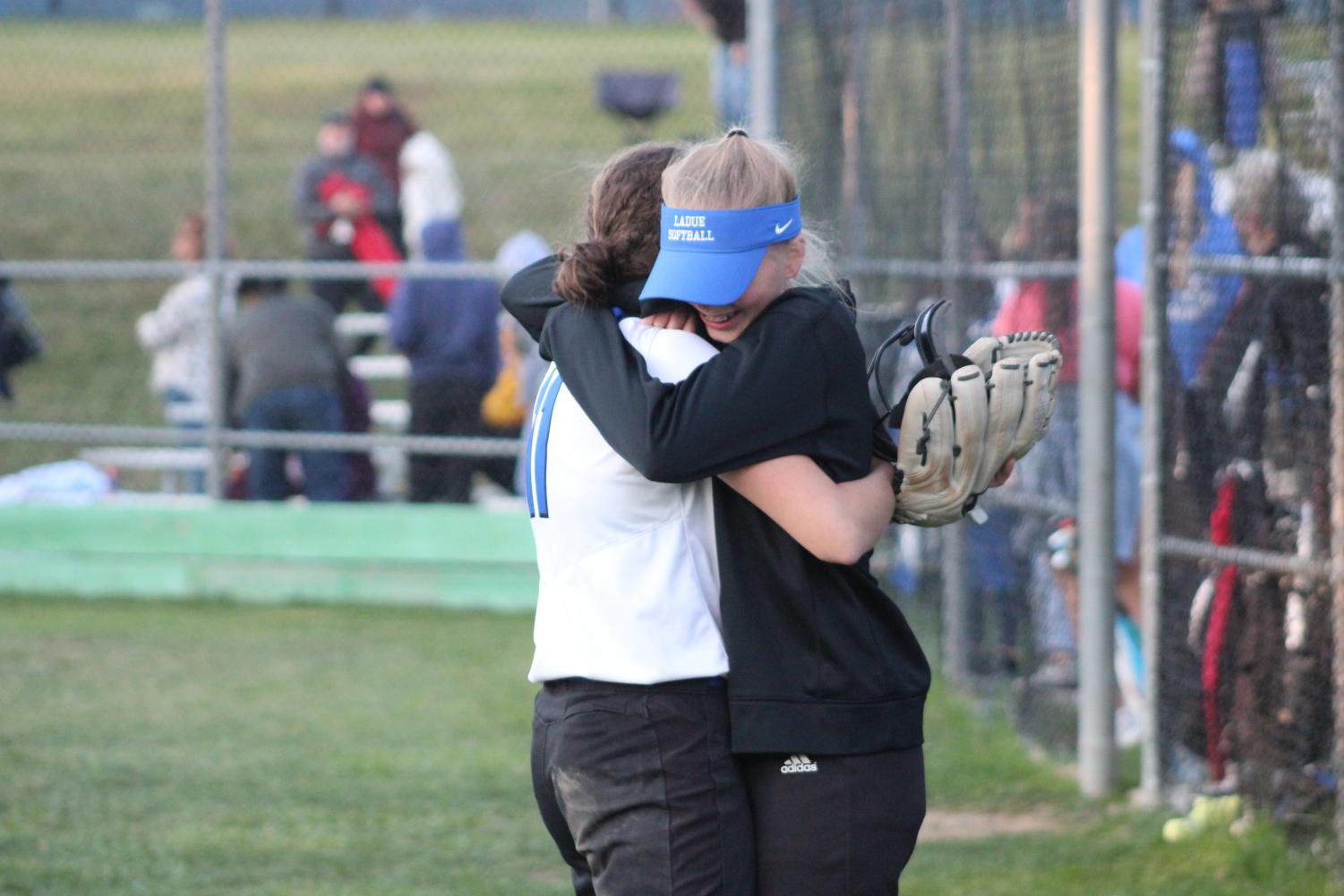 10/7 Varsity Softball vs Hazelwood East