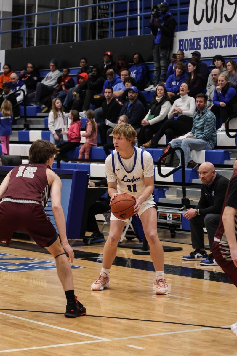 Jack Anderson (10) surveys his surroundings. Anderson contributed 9 points to Ladue’s win against Summit.